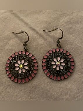 Boho Dangle Round Flower Earrings Brown Dark & Light Pink 2”Hx1”W  Bohemian New